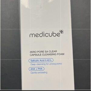 Unopened-Sealed-Medicube Zero Pore SA Clear Capsule Cleansing Foam - White